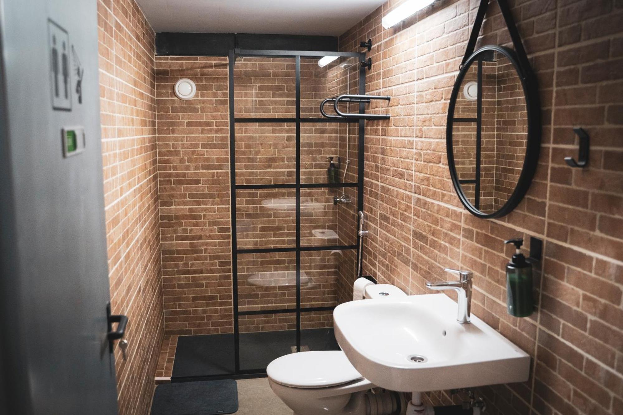 Gallery Hostel Madrid Residencia Luaran gambar